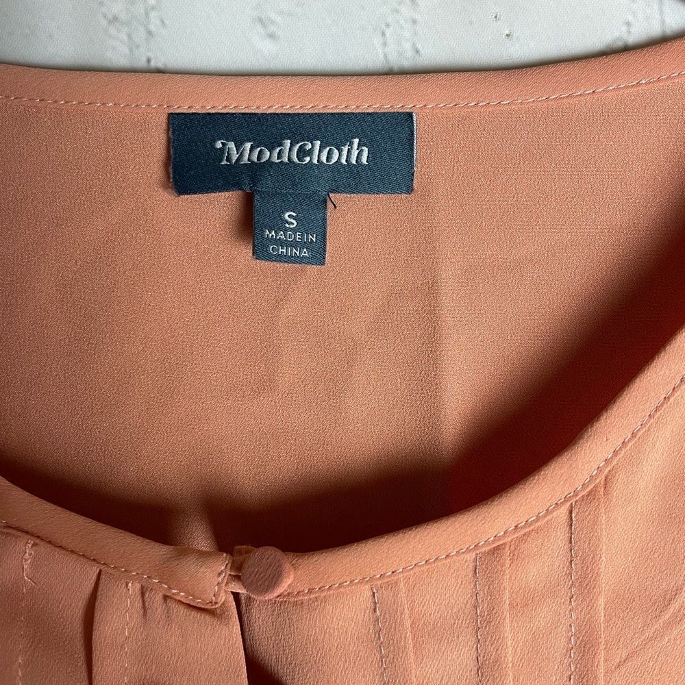 ModCloth Size Small Short Sleeve Blouse - Picture 7 of 10